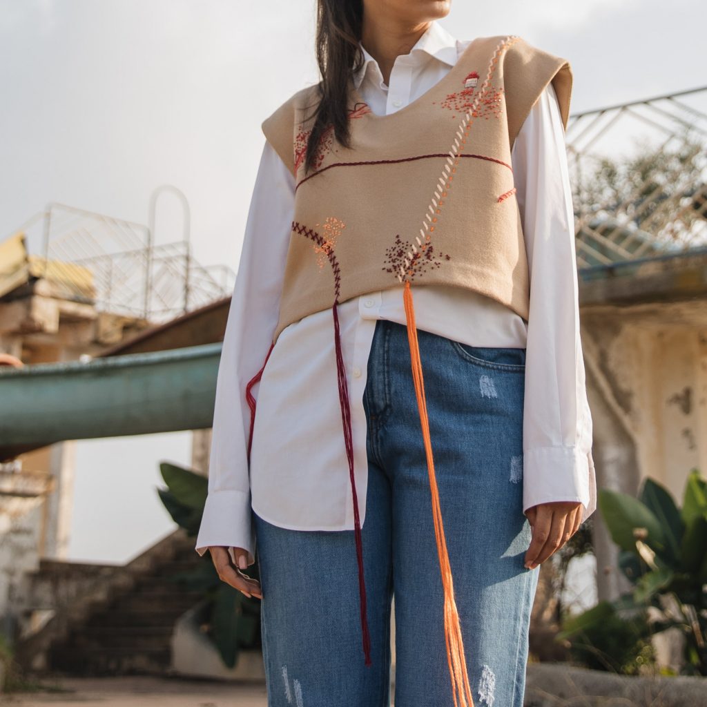 Reewaya On the road crop top beige (4)-min